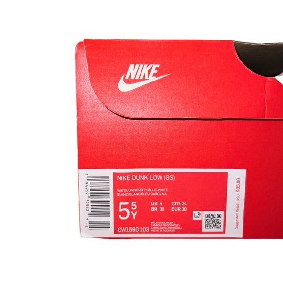 Nike Dunk Low (UNC) 5.5 Youth - Picture 4 of 4